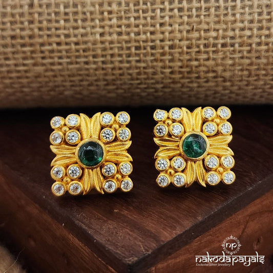 Squarish Green Dot Studs (Ge9332)