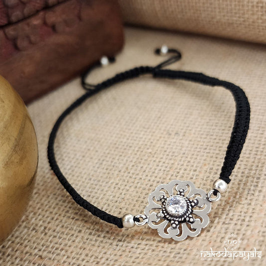 White Nazariya Thread Anklets (Nz0688)