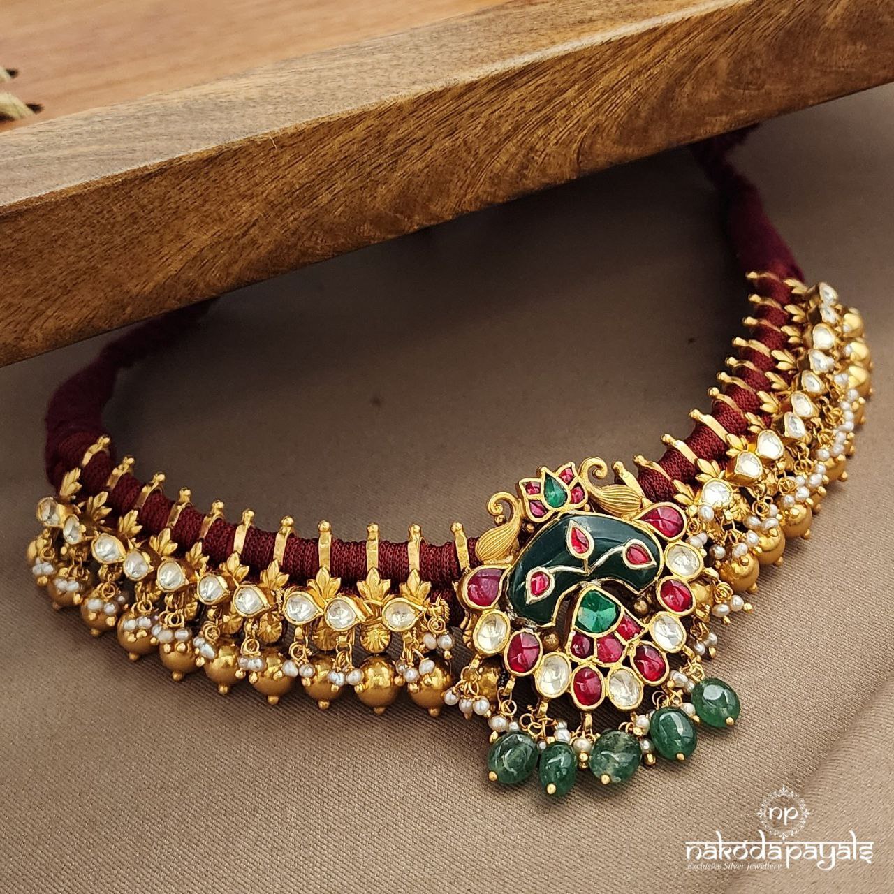 Traditional Green Drop Choker (Gn9412)