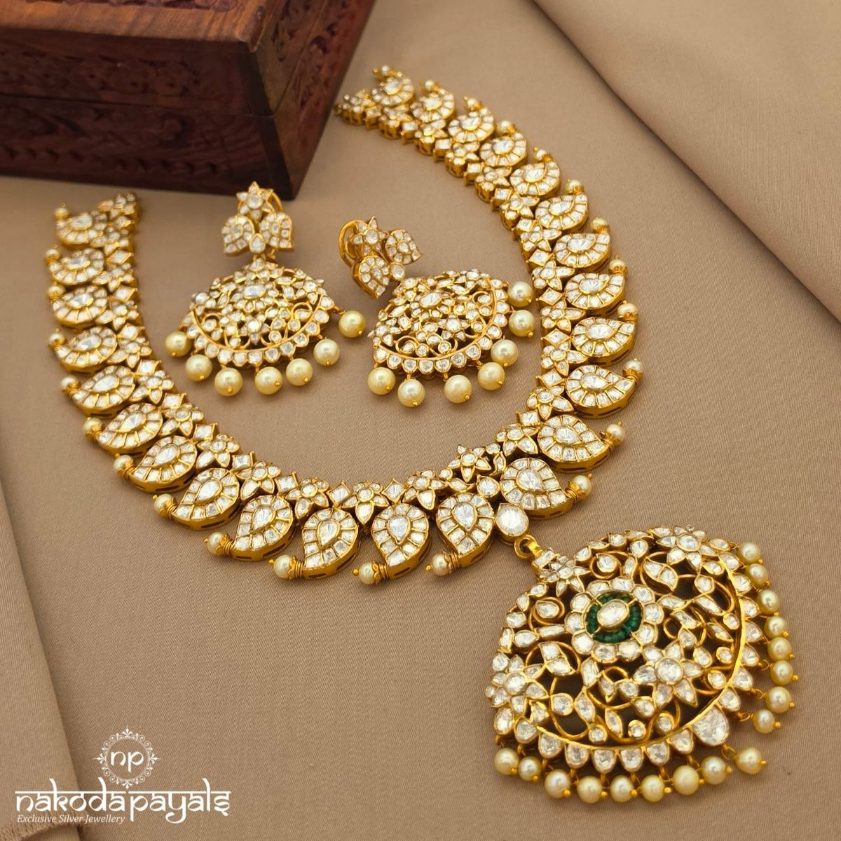 Mango Moissanite Neckpiece (Gn10924)