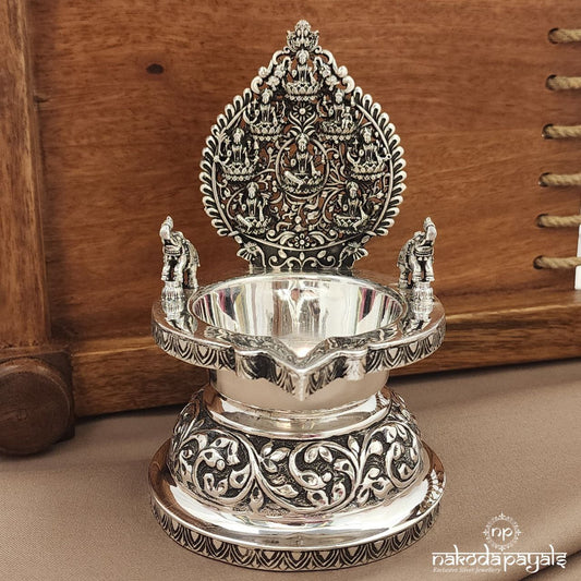 Asta Lakshmi Kamakshi Deepam (Aa2056)