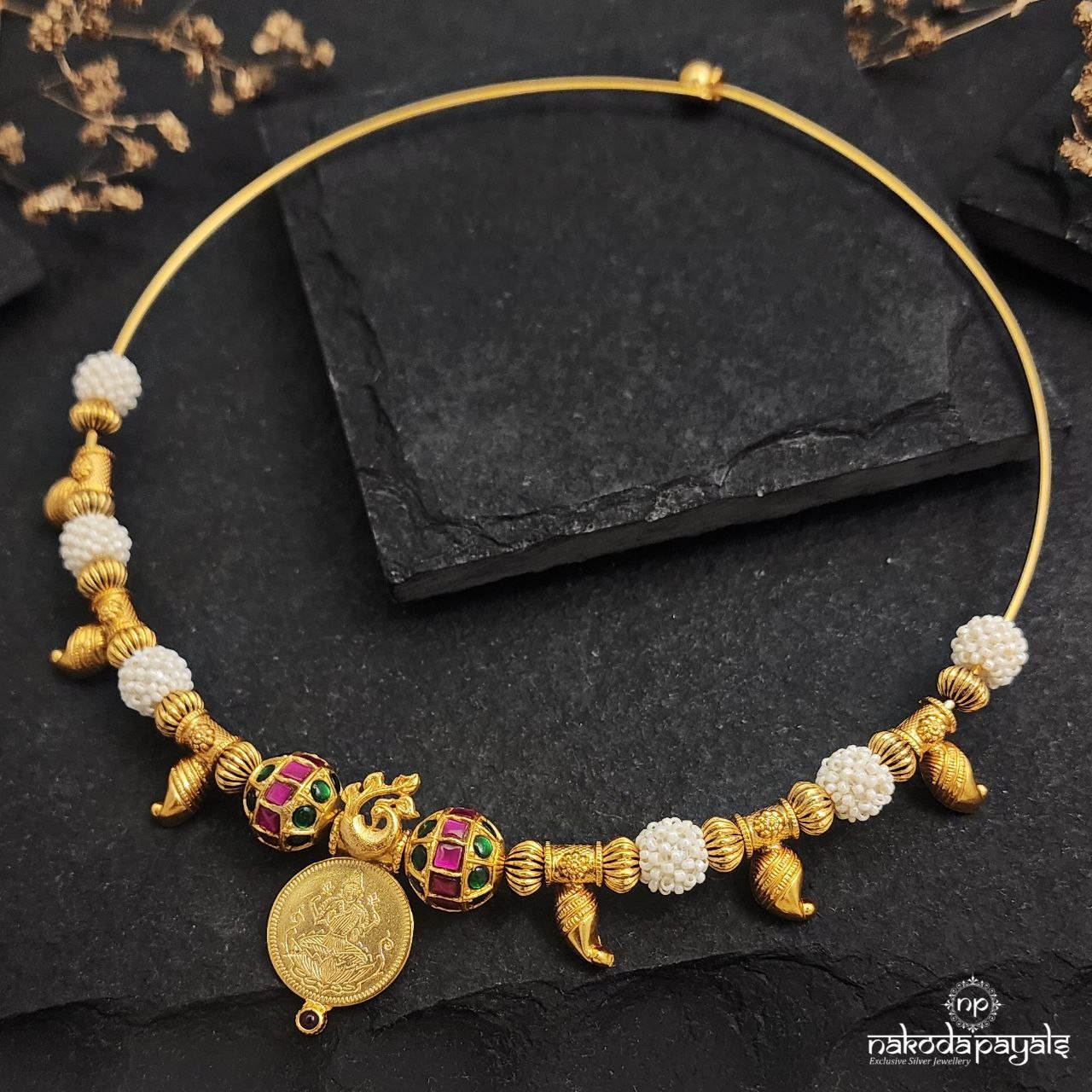 Pearled Kundan Ball Slider Hasli (Gn8732)