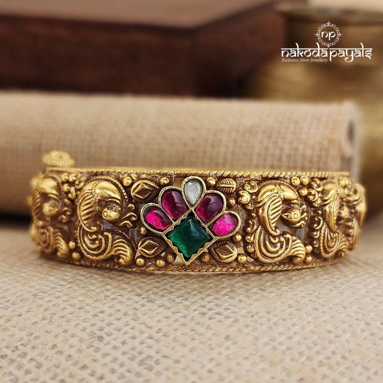 MultiColor Peacock Screw Kada (Gk2820)