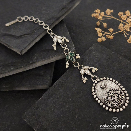 Oval Drop Green & White Maang Tikka (M0391)