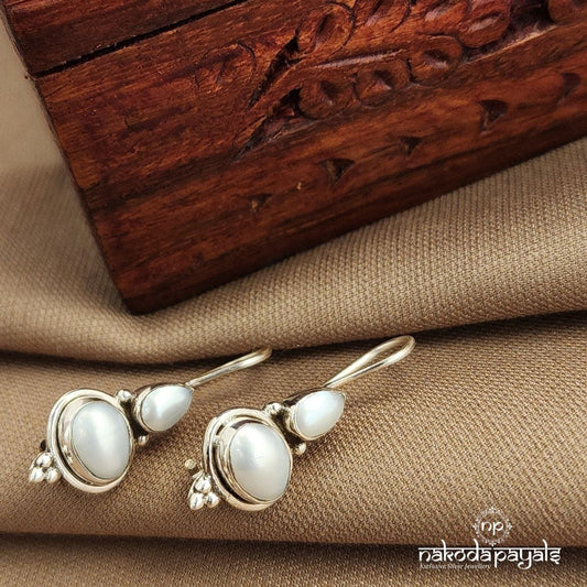 Pearled Drop Hanging (S9553)