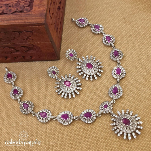 Resplendent Neckpiece With Earrings (N11995)