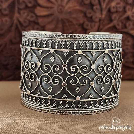 Gorgeous Swirl Oxidised Adjustable Kada (K6181)