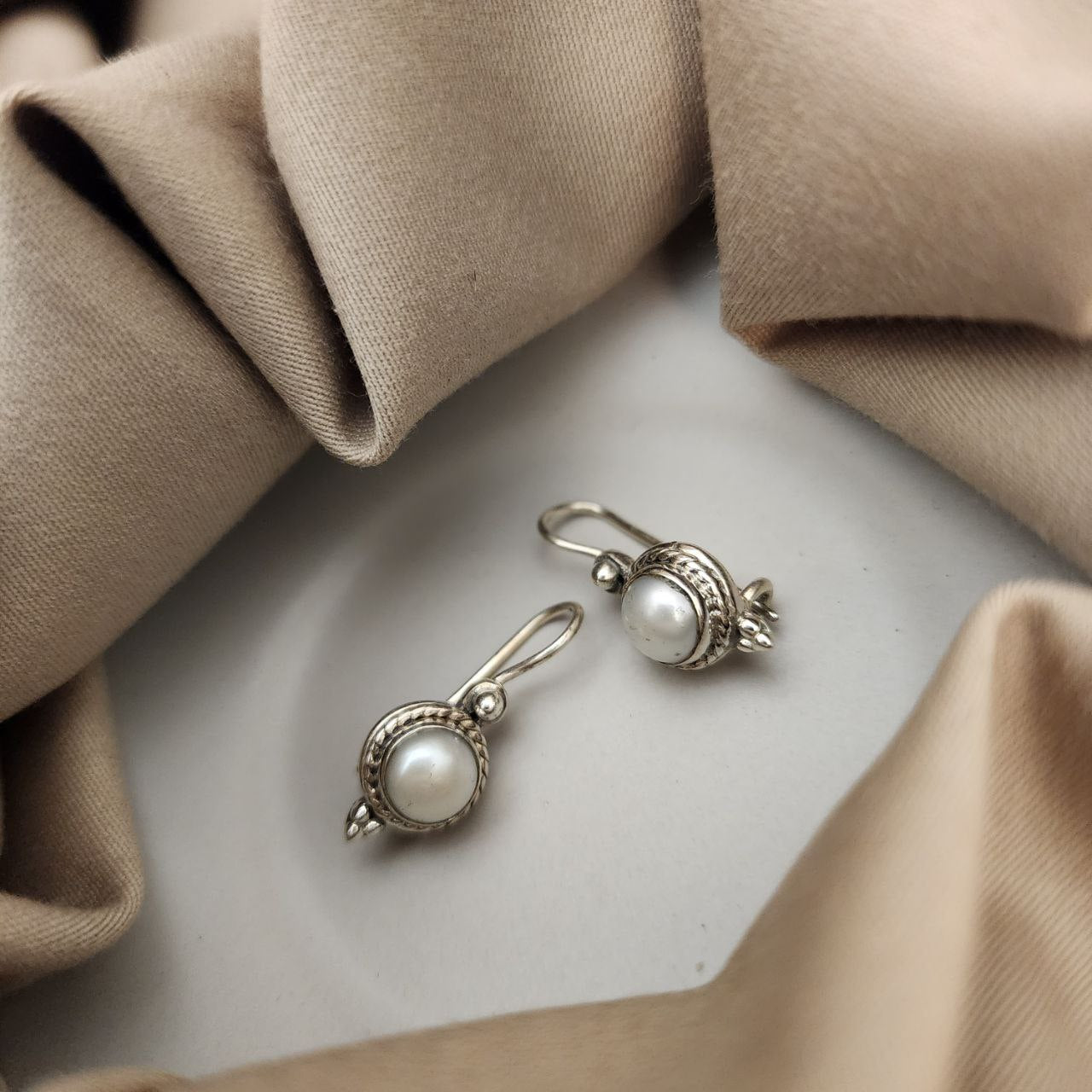 Elegant Hanging (H2057-65a)