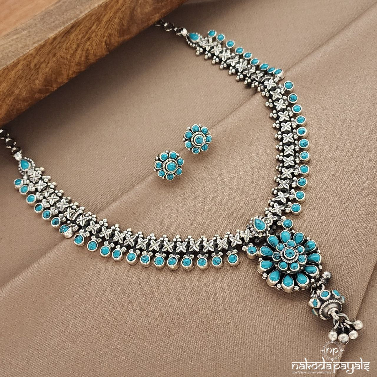 Gorgeous Floral Torquoise Neckpiece With Earrings (N11017)