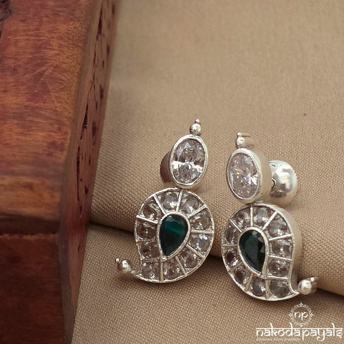 Whitish Mango Studs (S9758)
