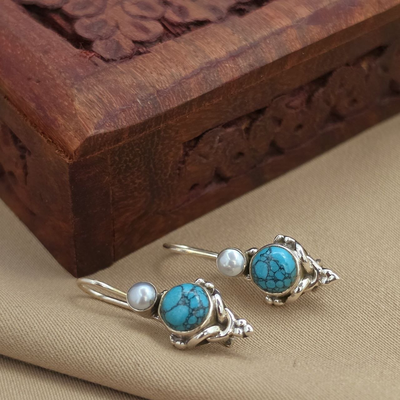 Unique Hanging (H2115)