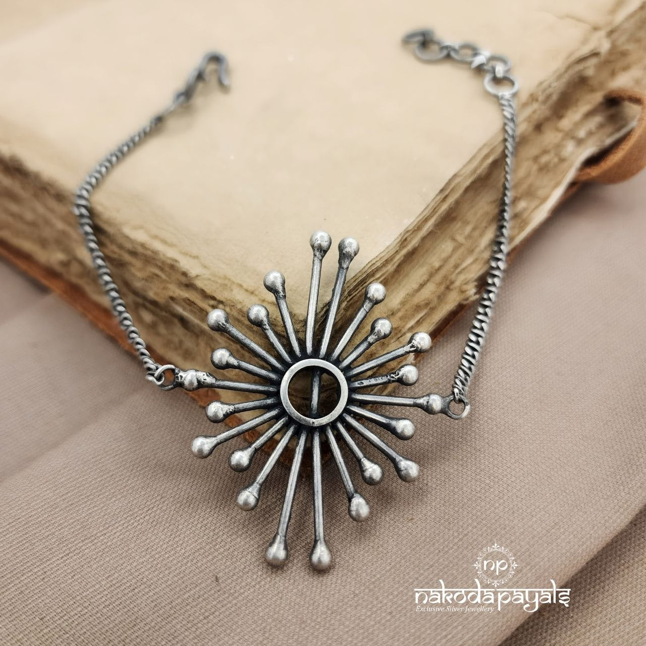 Tribal Choker (N11660)