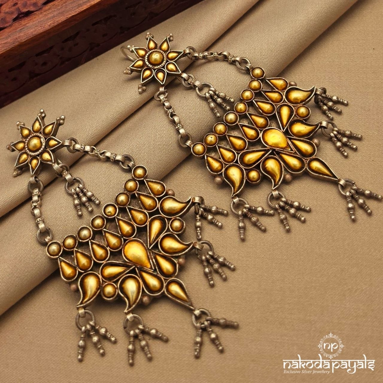 Rugged Dual Tone Hanging Chandbali (C3987)