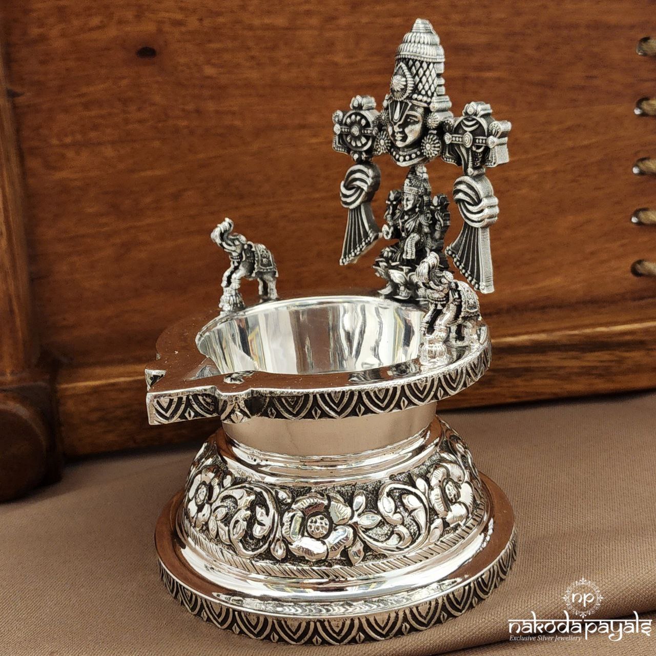 Venkatraman Oxidised Kamakshi Deepam (Aa2508)