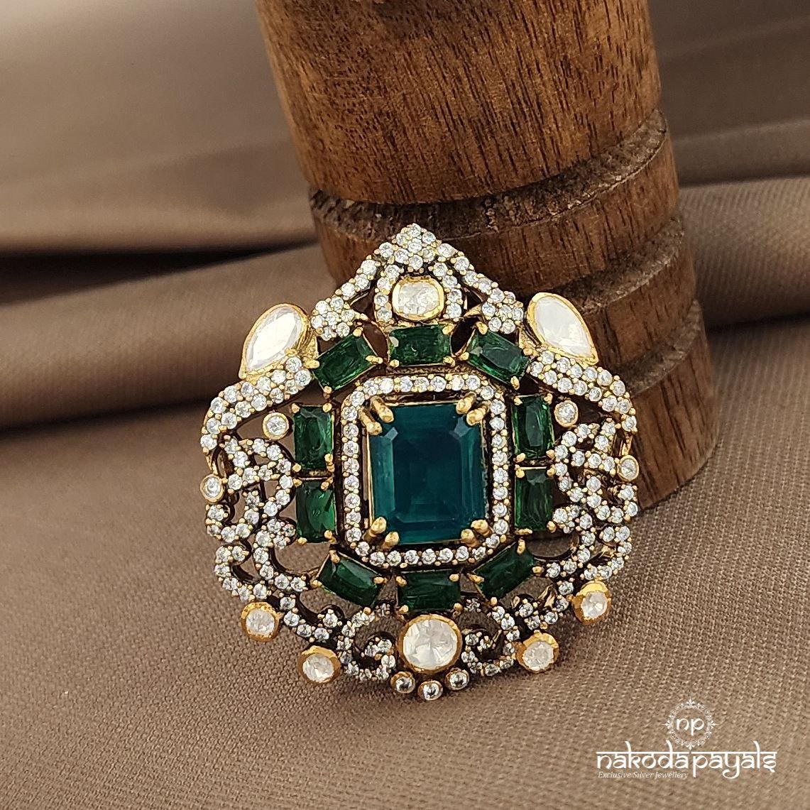 Emerald Green Moissanite Pendant (Gp2109)