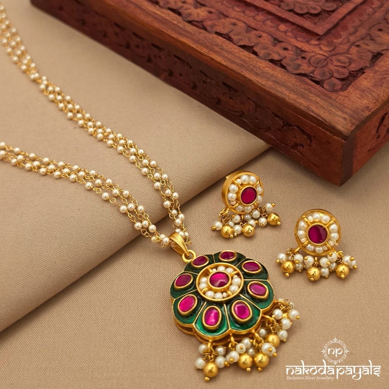 Pearly Kundan Neckpiece (Gn10214)
