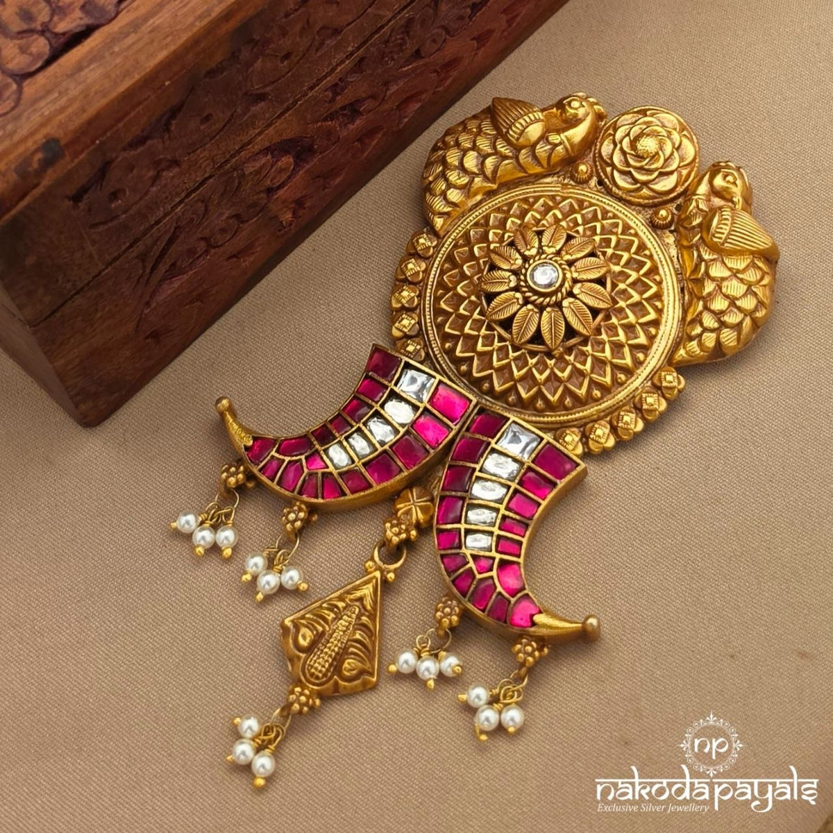 Endearing Peacock Pendant (Gp2612)