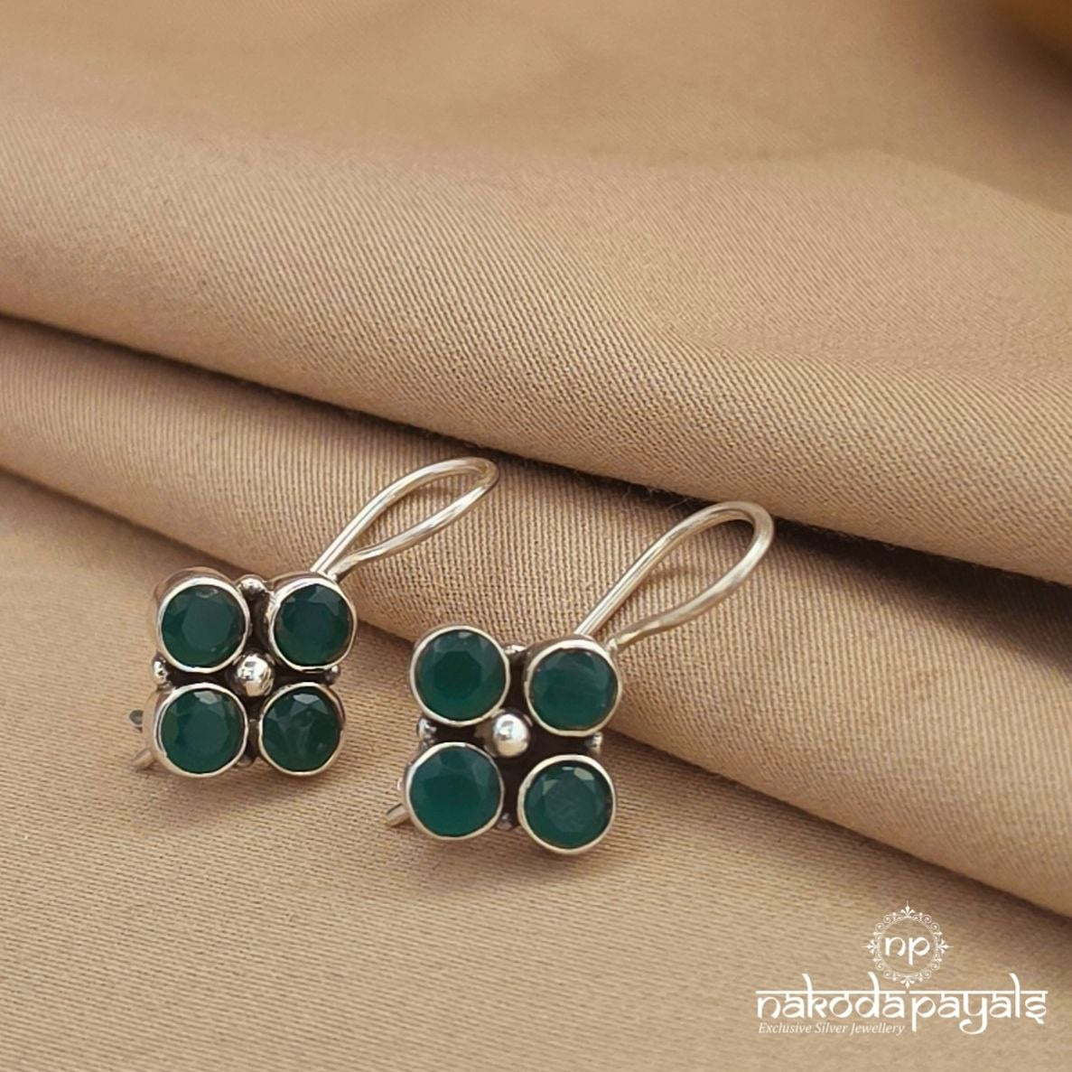 Green Dot Hanging (H1704)