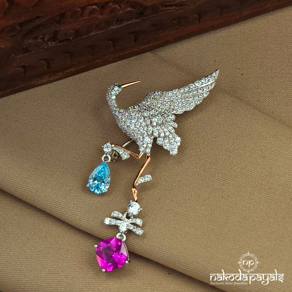 Swan Gorgeous Brooch (St4087)