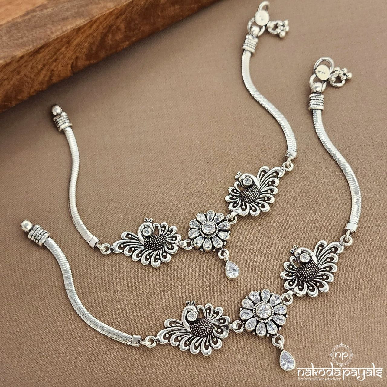 White Sparkling Peacock Anklets (A6583)