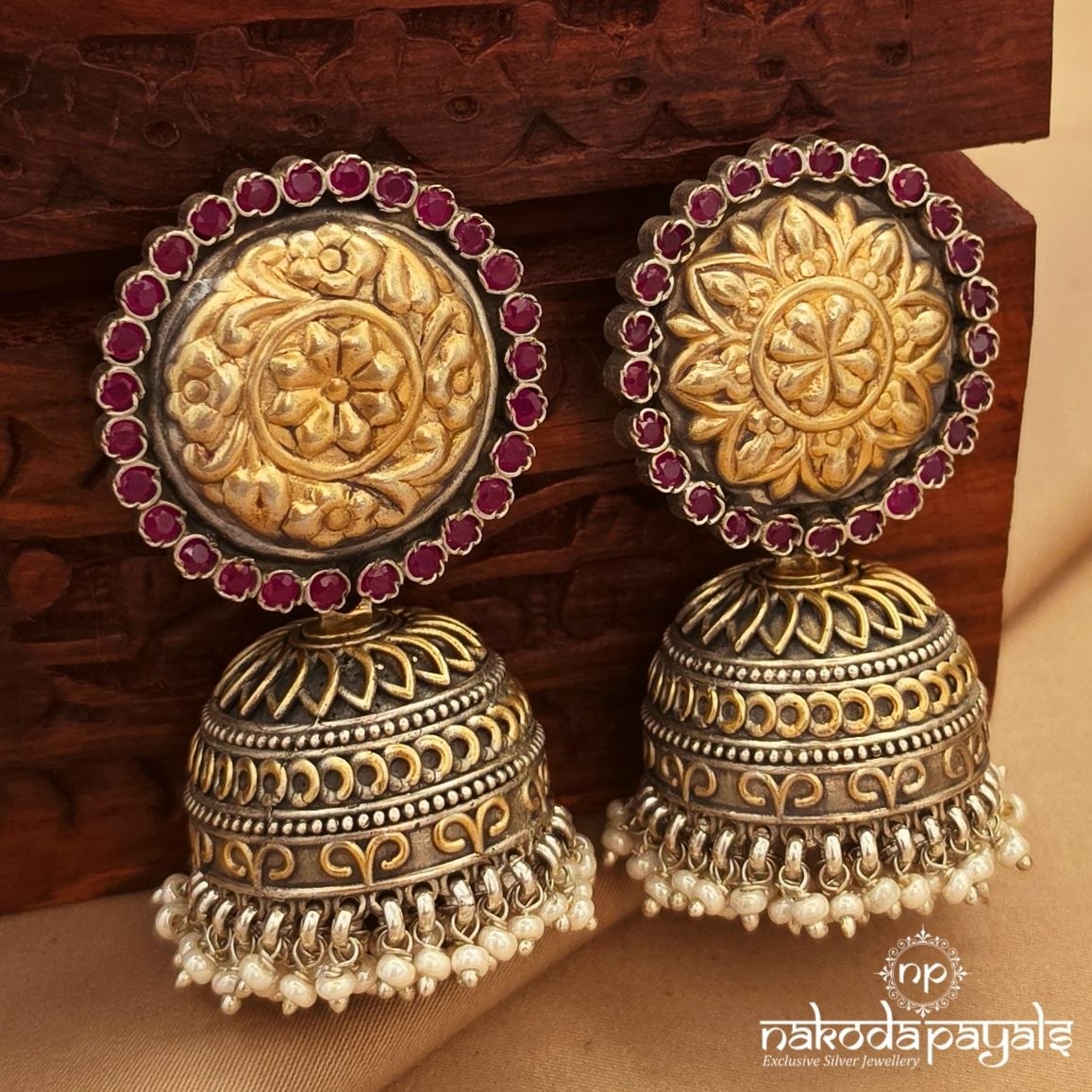 Exquisite Pearly Jhumka (J1666)