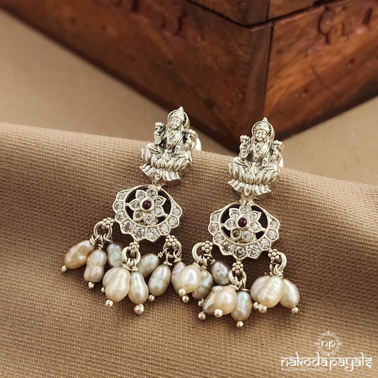 Lakshmi Guttapusalu Studs (S3758)