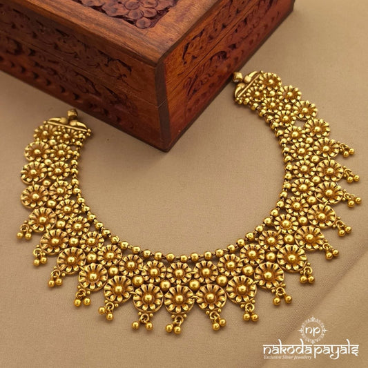 Endearing Floral Neckpiece (Gn10802)