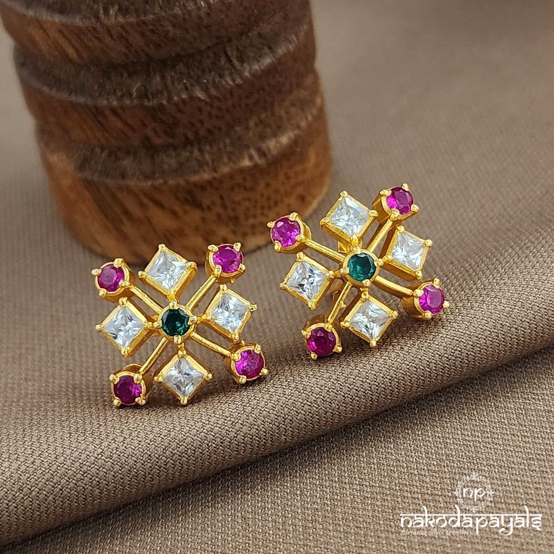 Squarish White Studs (Ge10081)