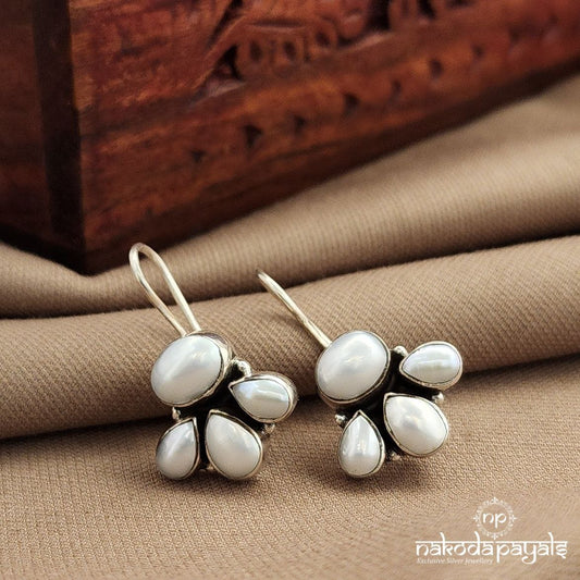 Pearled Drop Hanging (S9558)