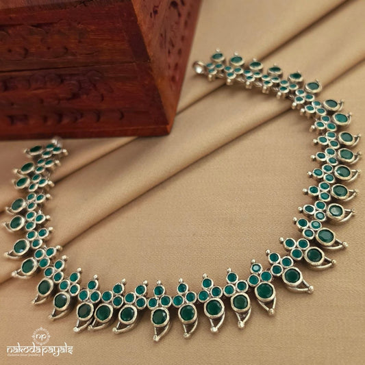 Greenish Neckpiece (N11690)