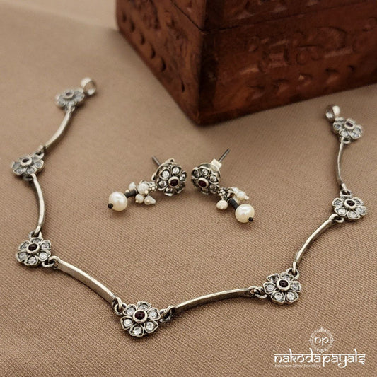 White Floral Neckpiece With Earrings (N11262)