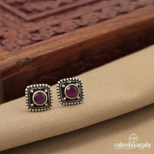 Squarish Red Studs (S4068)