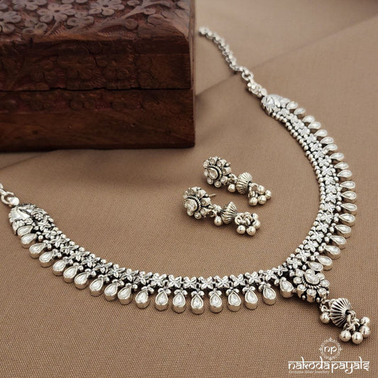 White  Neckpiece With Earrings (N11288)