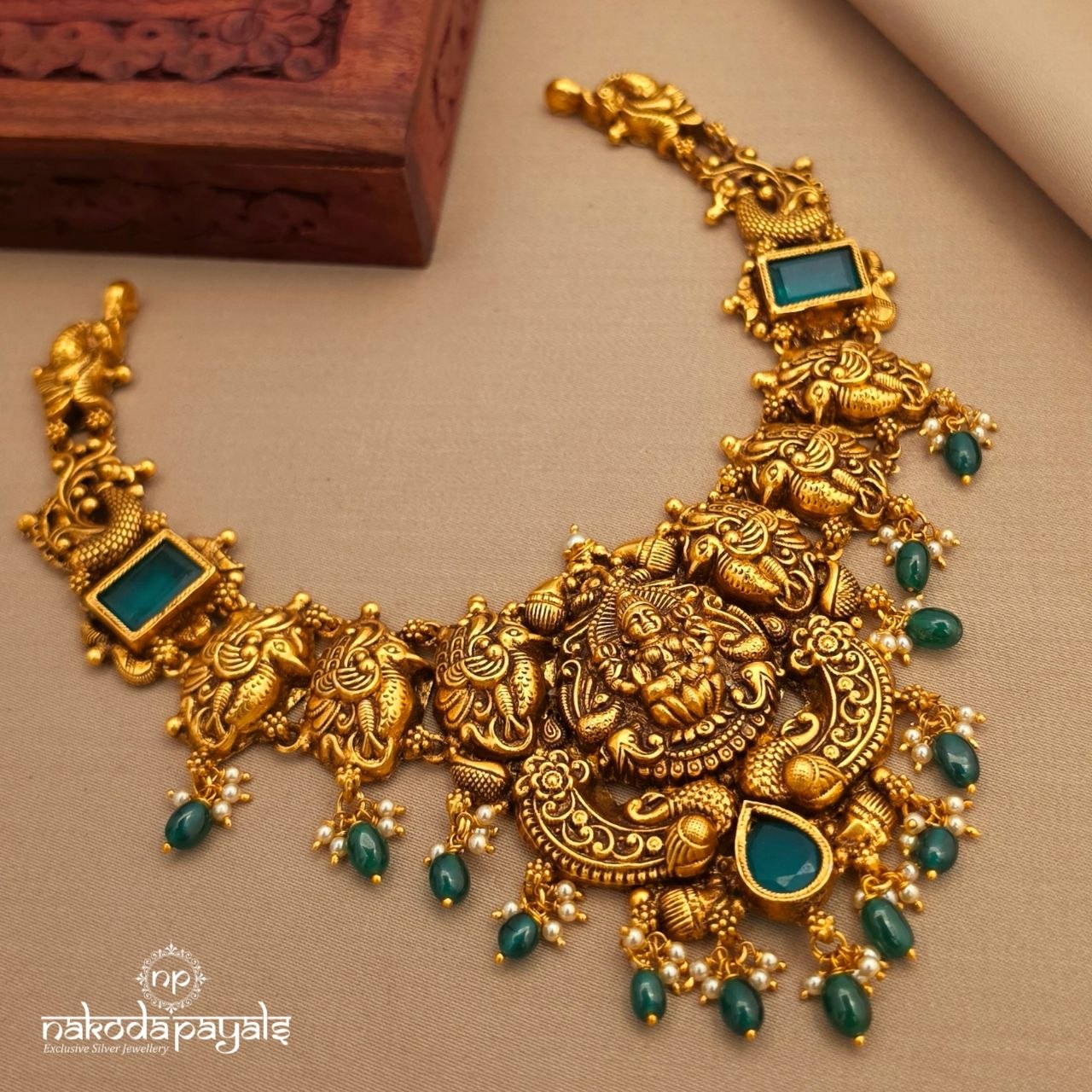 Traditional Peacock Neckpiece (Gn10180)
