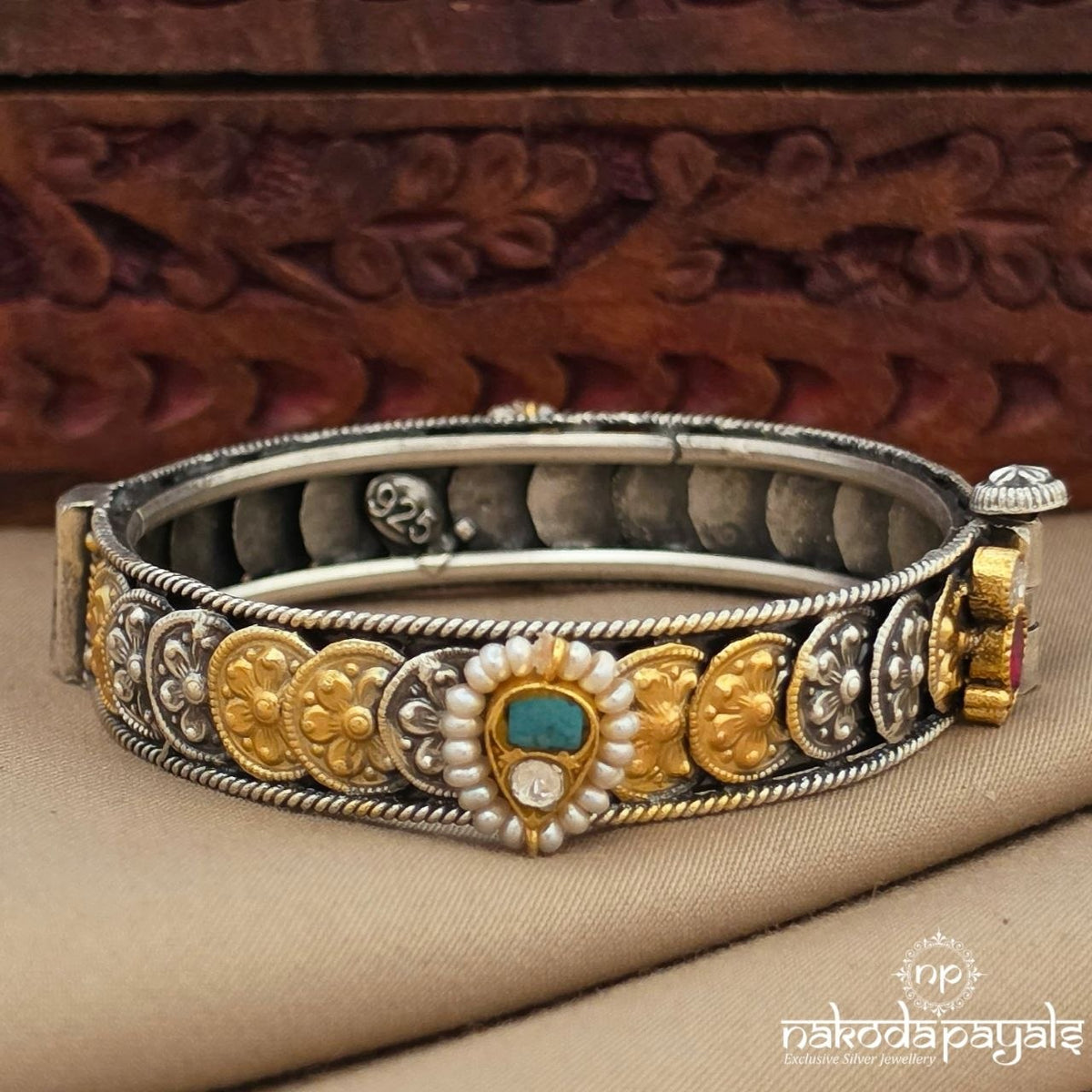 Turquoise Dual Tone Screw Type Kada (K6361)