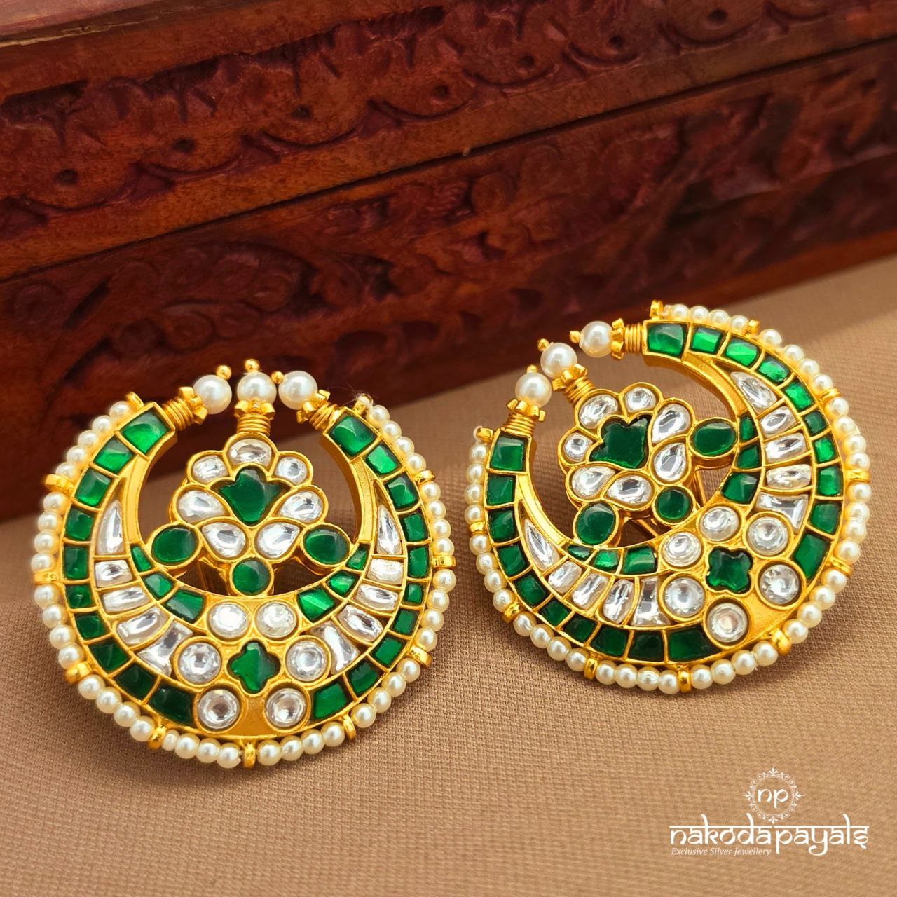 Green Kundan Studs (Ge10467)