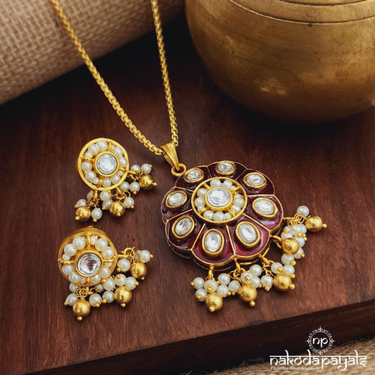 Red Pearled Drop Neckpiece With Earrings (Gn8555)
