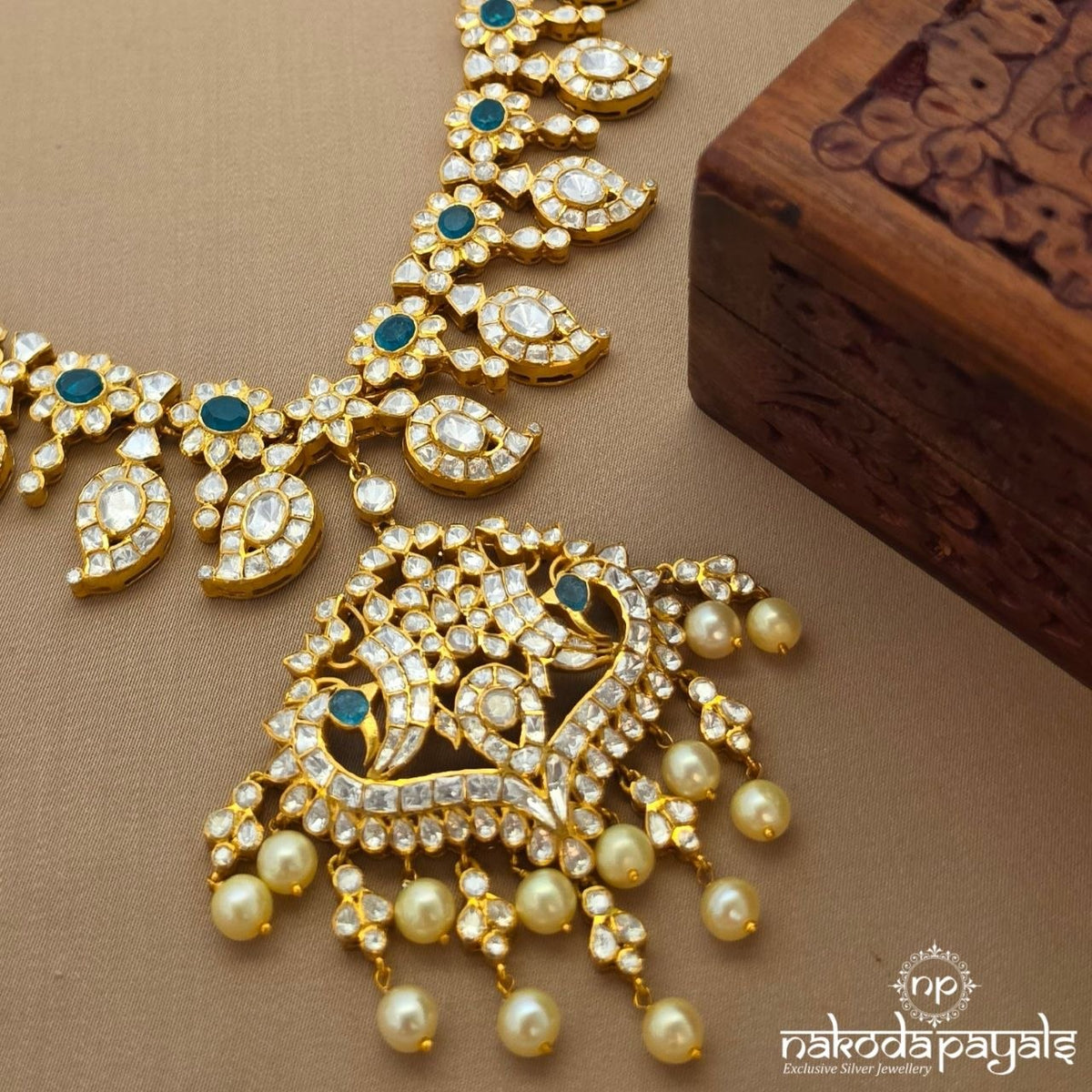 Mango Green Floral Pearl Neckpiece with Earrings (Gn10922)