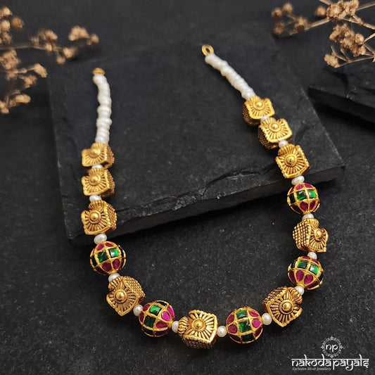 Unique Kundan Ball Neckpiece (Gn8730)