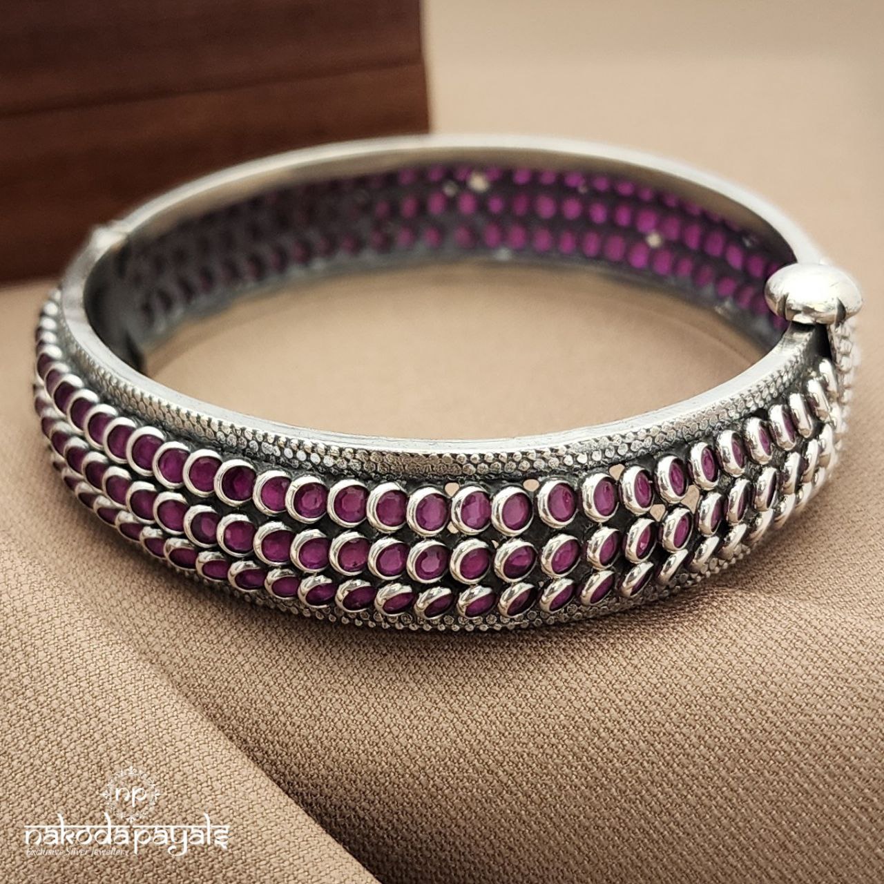 Dotted Pink Single Kada (2.4) (K6110)