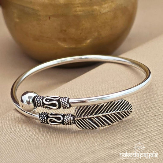 Exquisite Leafy Kada (K6303)