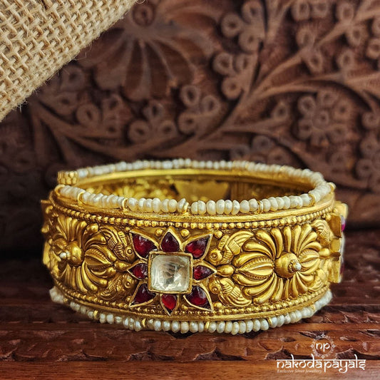 Traditional Pearled Screw Kada (Gk3176)