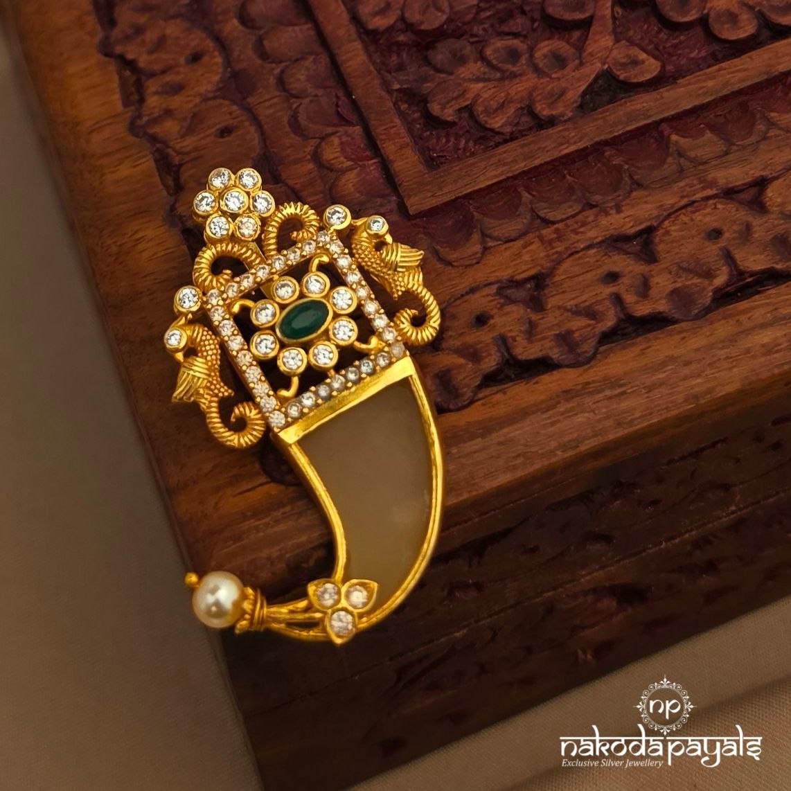 Puligoru Floral Pearl Pendant (Gp2580)
