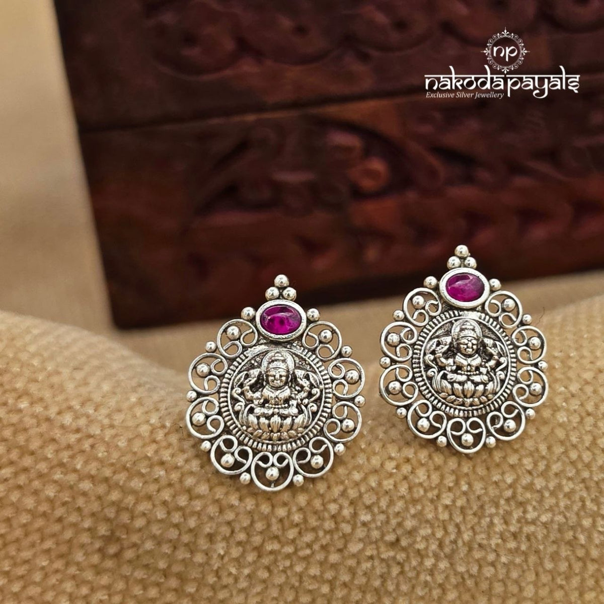 Lakshmi Kasu Studs (S4173)