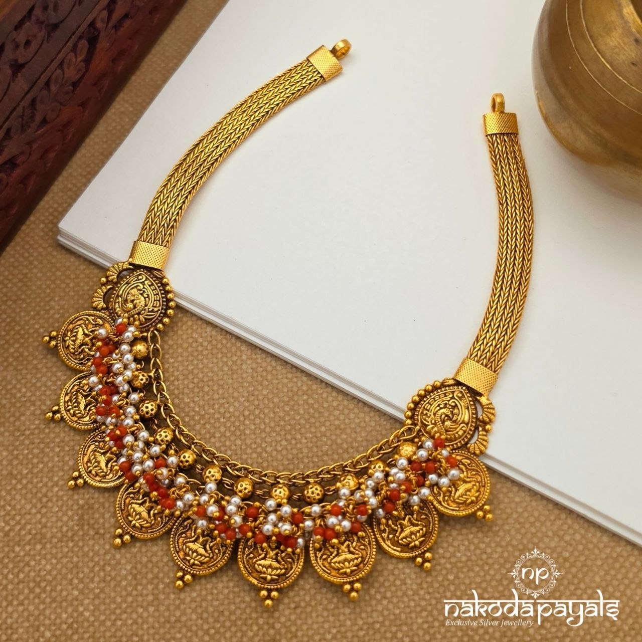 Endearing Coral Lakshmi Kasu Neckpiece (Gn10682)