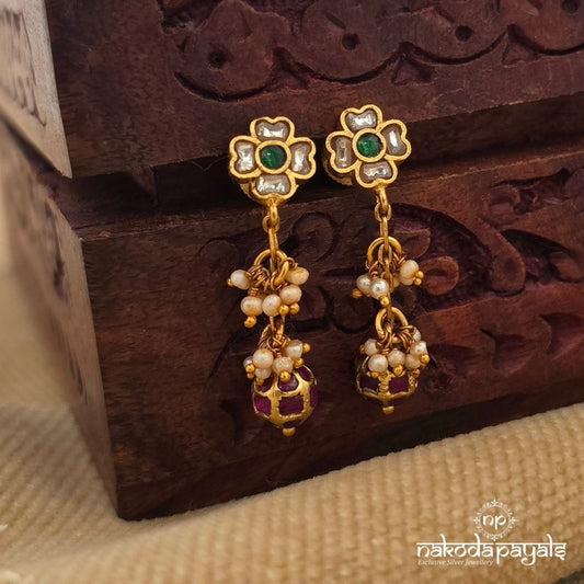Cute Floral Pearl Ball Drop Earrings (Ge11057)