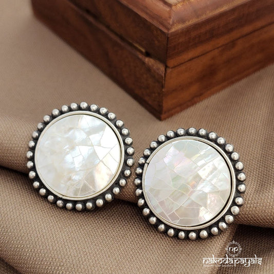 MOP Circular Studs (S3885)