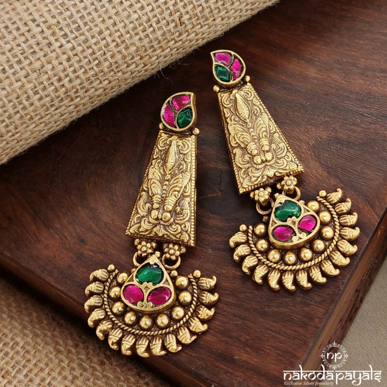 Half Moon Kundan Chandbali (Ge9454)