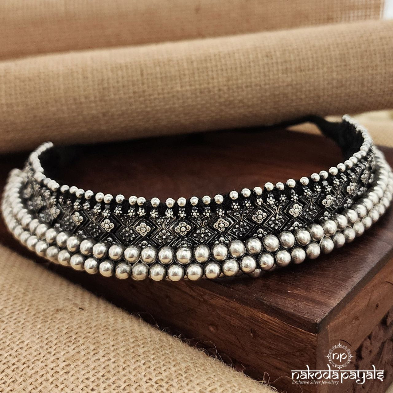 Ball Tushi Neckpiece (N10892)