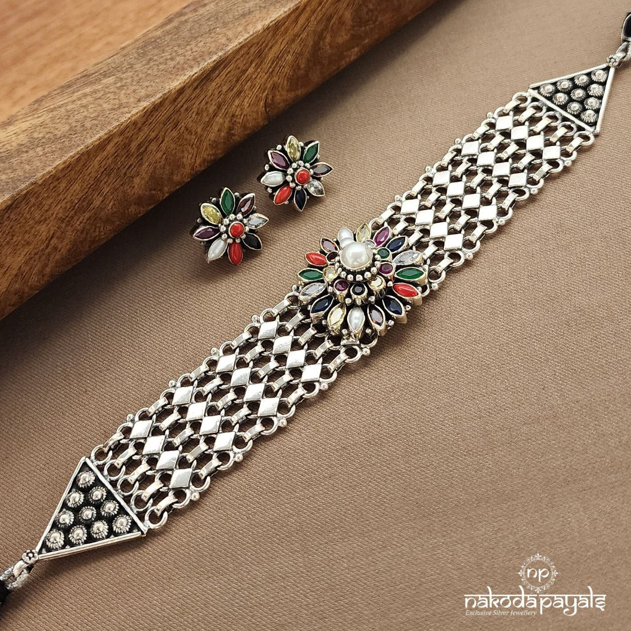 Navaratna Choker With Earrings (N11029)